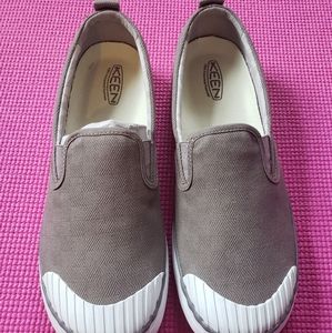 Keen Elsa Slip On Shoes (NWT)